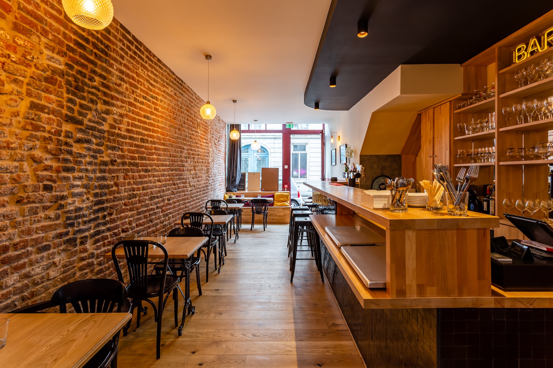 BAR RESTAURANT MÉTRO BOULOT PAUPAU